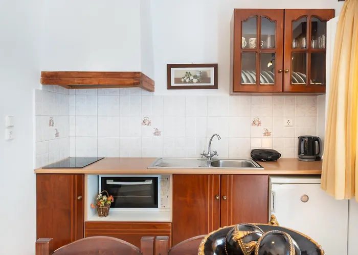 Aparthotel Sunrock - Begonia Naxos City