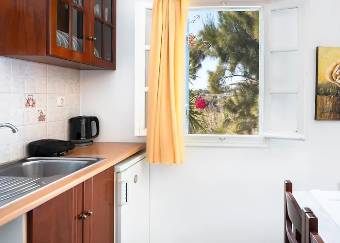 Sunrock - Begonia Aparthotel