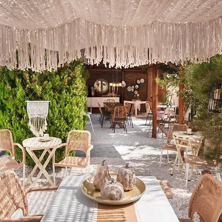 מלון דירות Sunrock - Begonia 3*